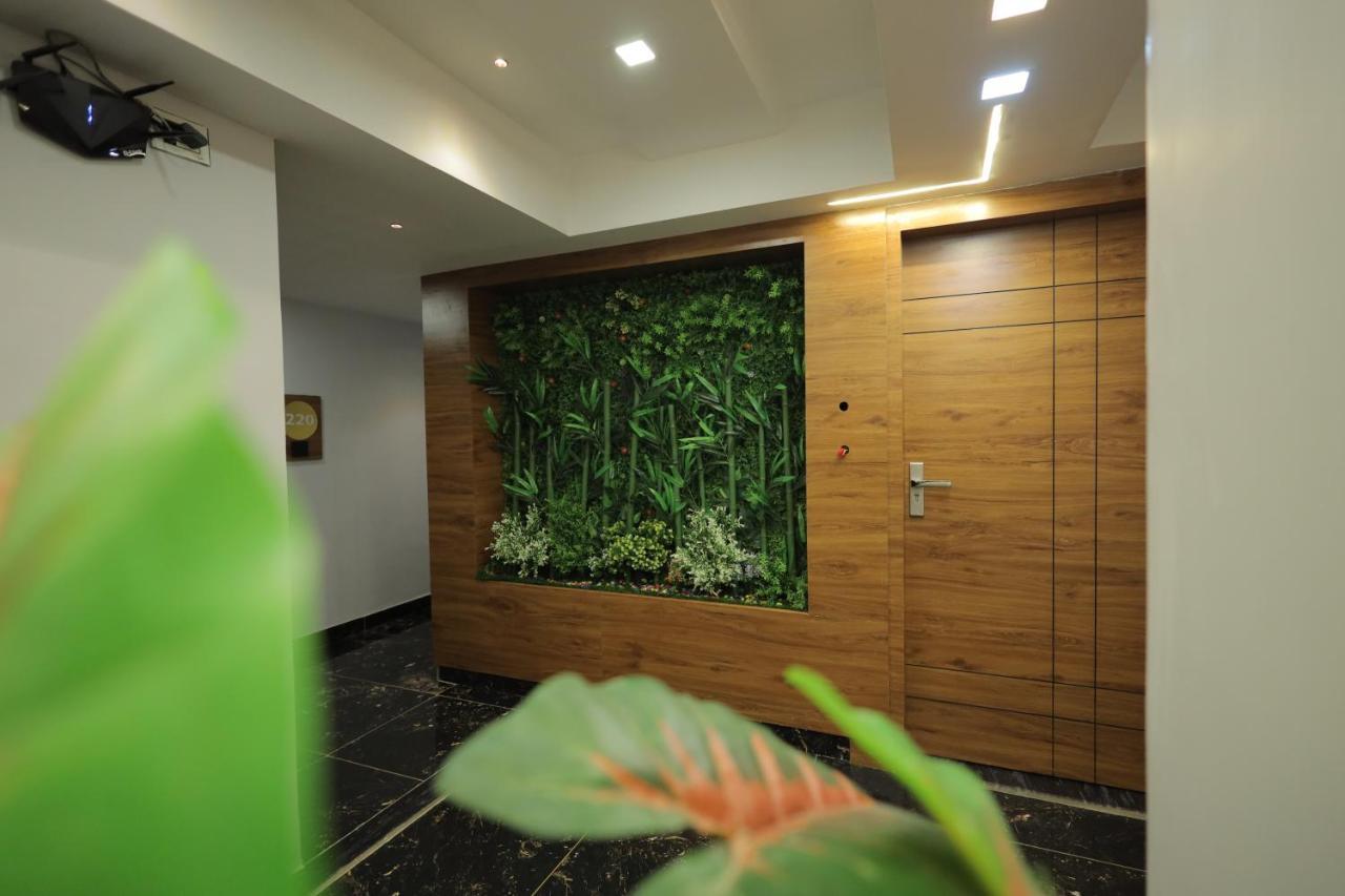 Hotel Rk Fortune อาเมดาบัด ภายนอก รูปภาพ